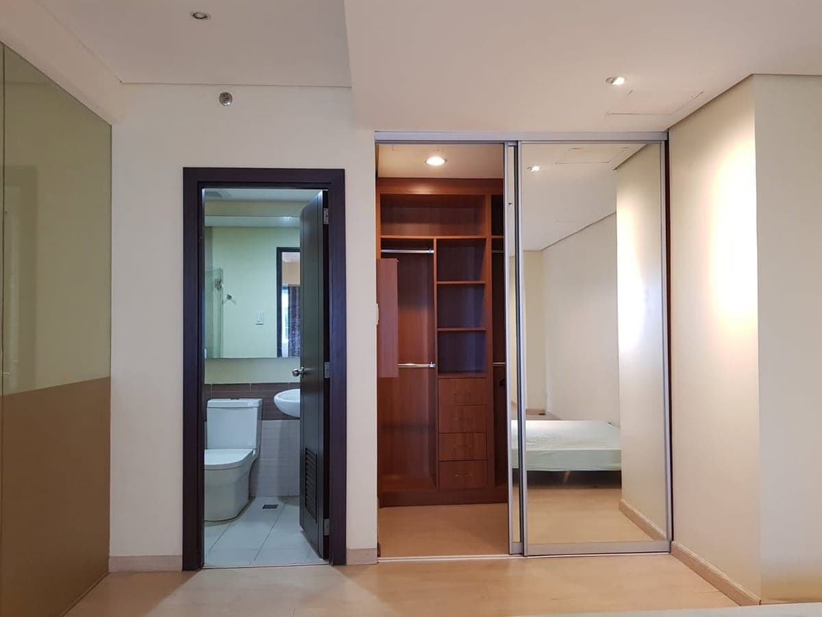 The Fort Residences BGC condo for rent. - photo 2