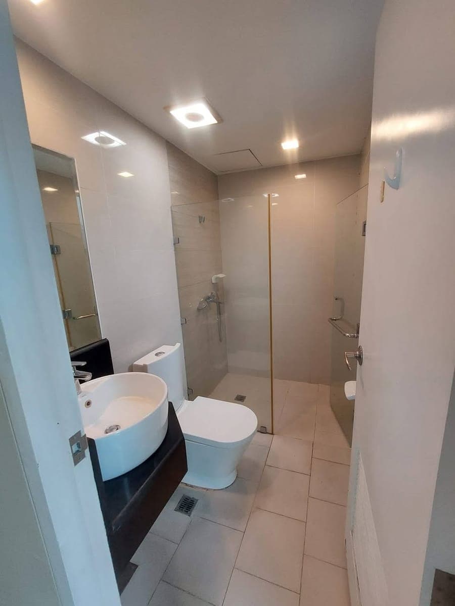 📍 CONDO UNIT FOR LEASE - photo 4