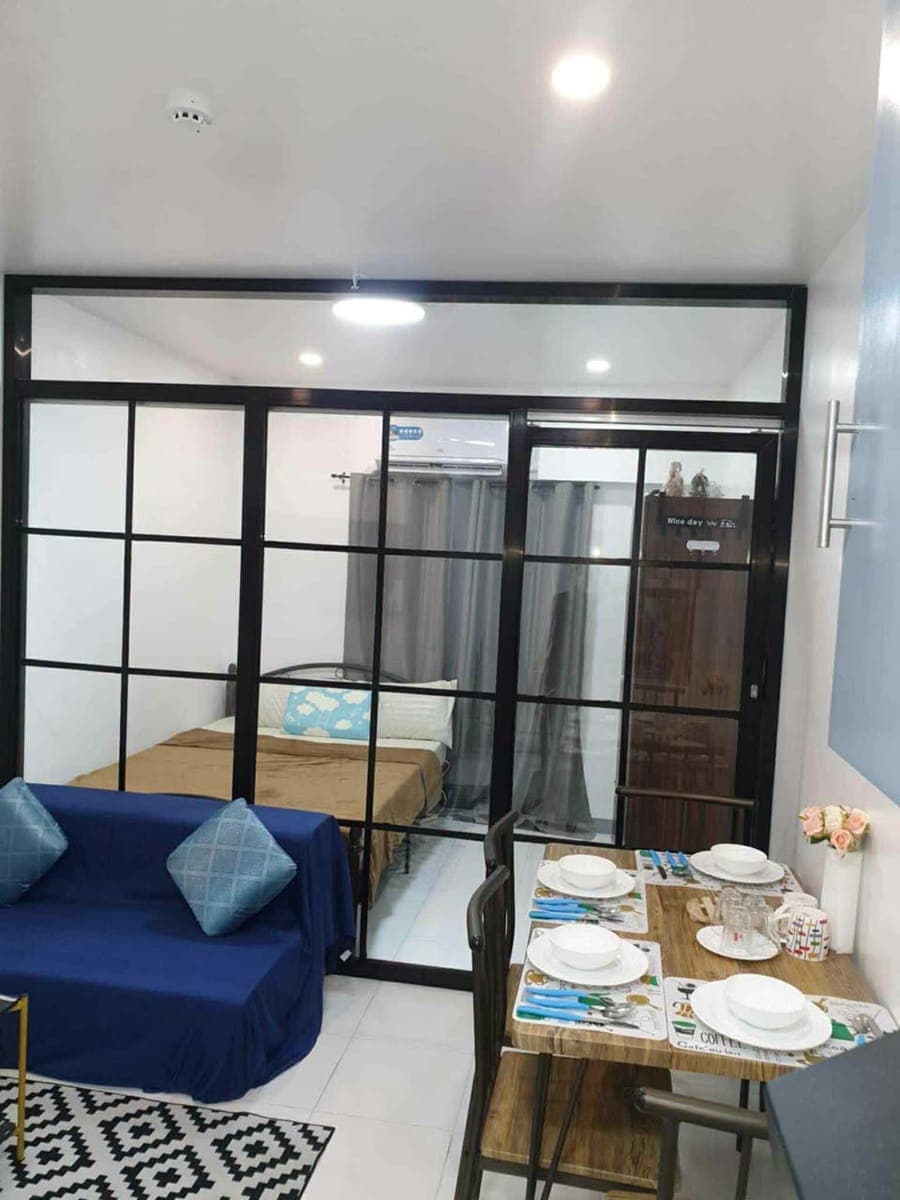 RUSH CONDO FOR RENT @VICTORIA SPORTS TOWER. 1 bedroom with balcony fully furnished - photo 1