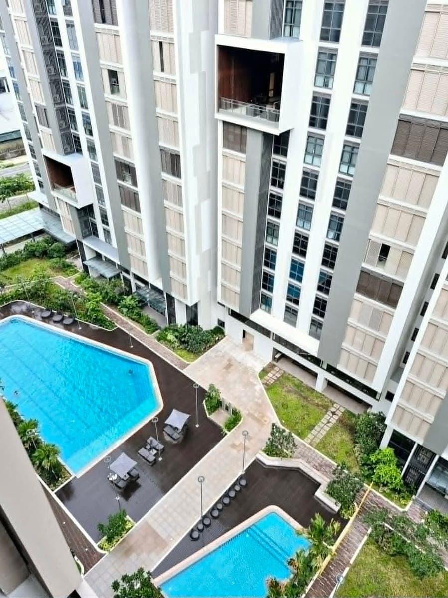 FOR RENT: Unit at Arca South, Taguig City - photo 1