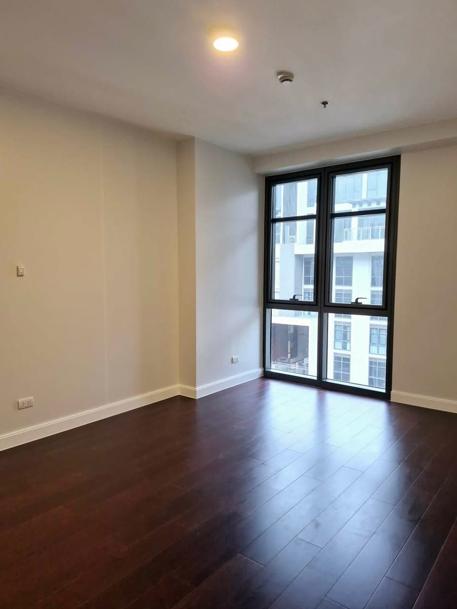 FOR RENT: Unit at Arca South, Taguig City - photo 4