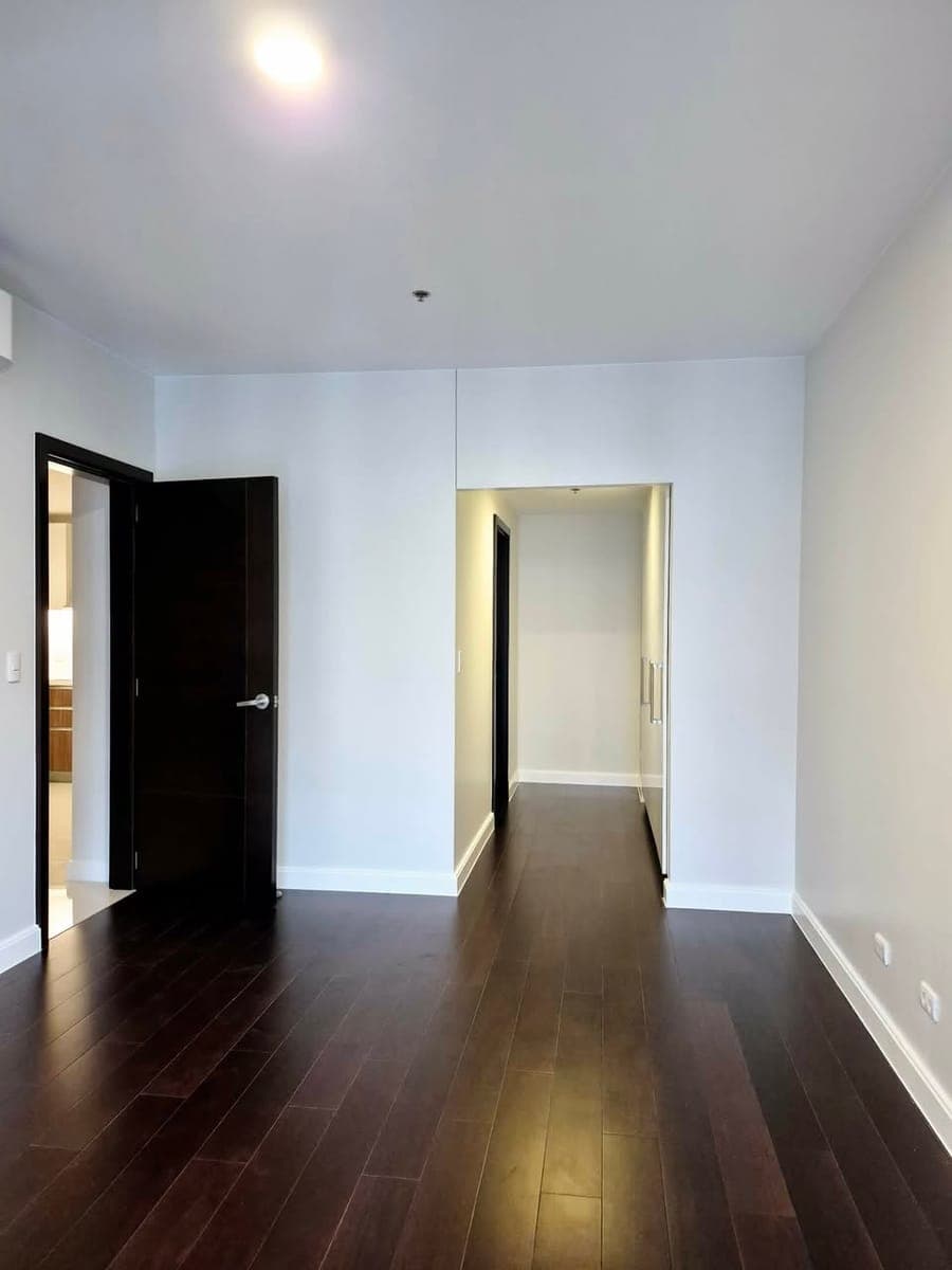 FOR RENT: Unit at Arca South, Taguig City - photo 5