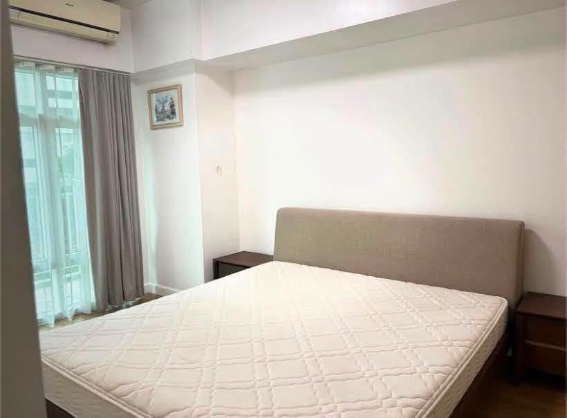 FOR LEASE: Fully furnished 2 Bedroom unit at Red Oak, Two Serendra, BGC - photo 3