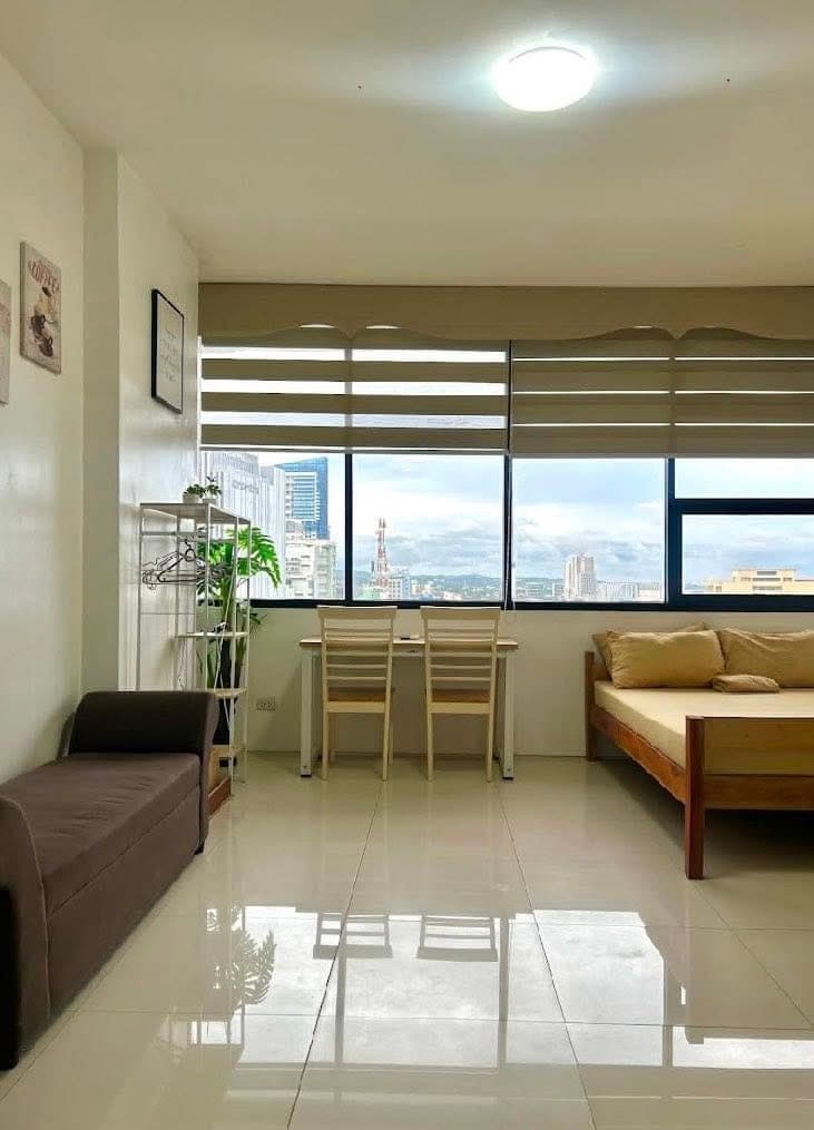 FOR RENT: Spacious Studio Unit in Avenir - photo 2