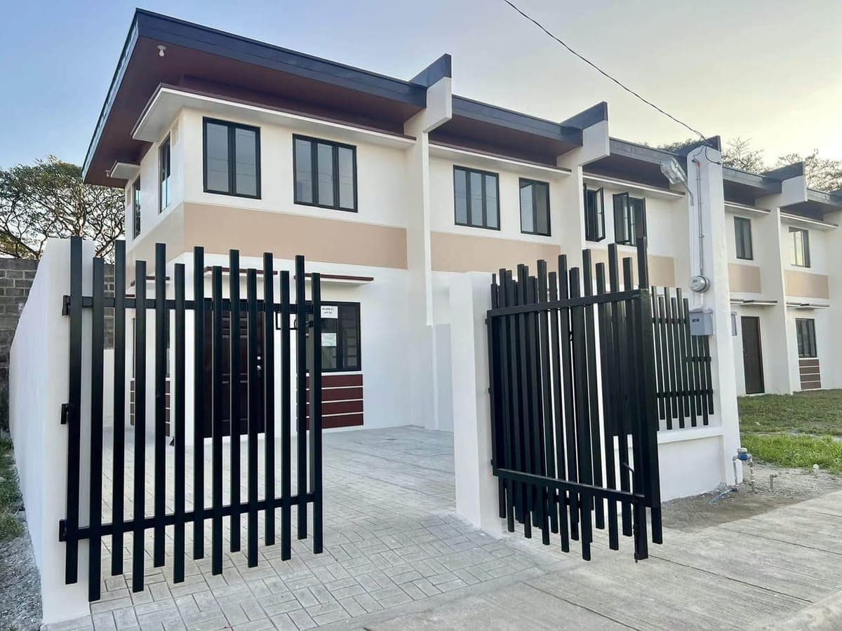 🏡✨ BRAND-NEW HOUSE FOR RENT | ARIA END UNIT ✨ - photo 4