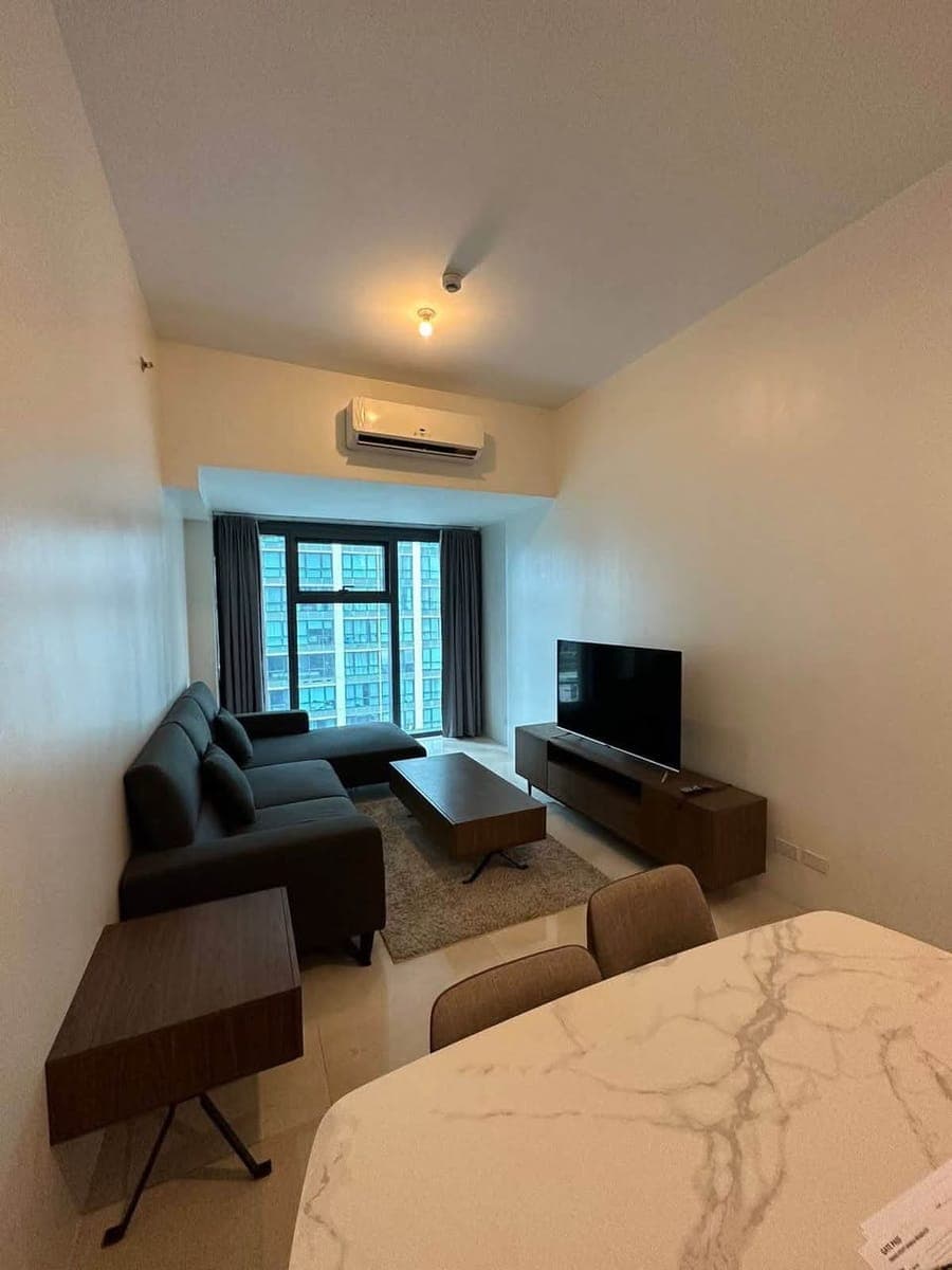 For rent: Grand Hyatt, BGC (North Tower) - photo 1