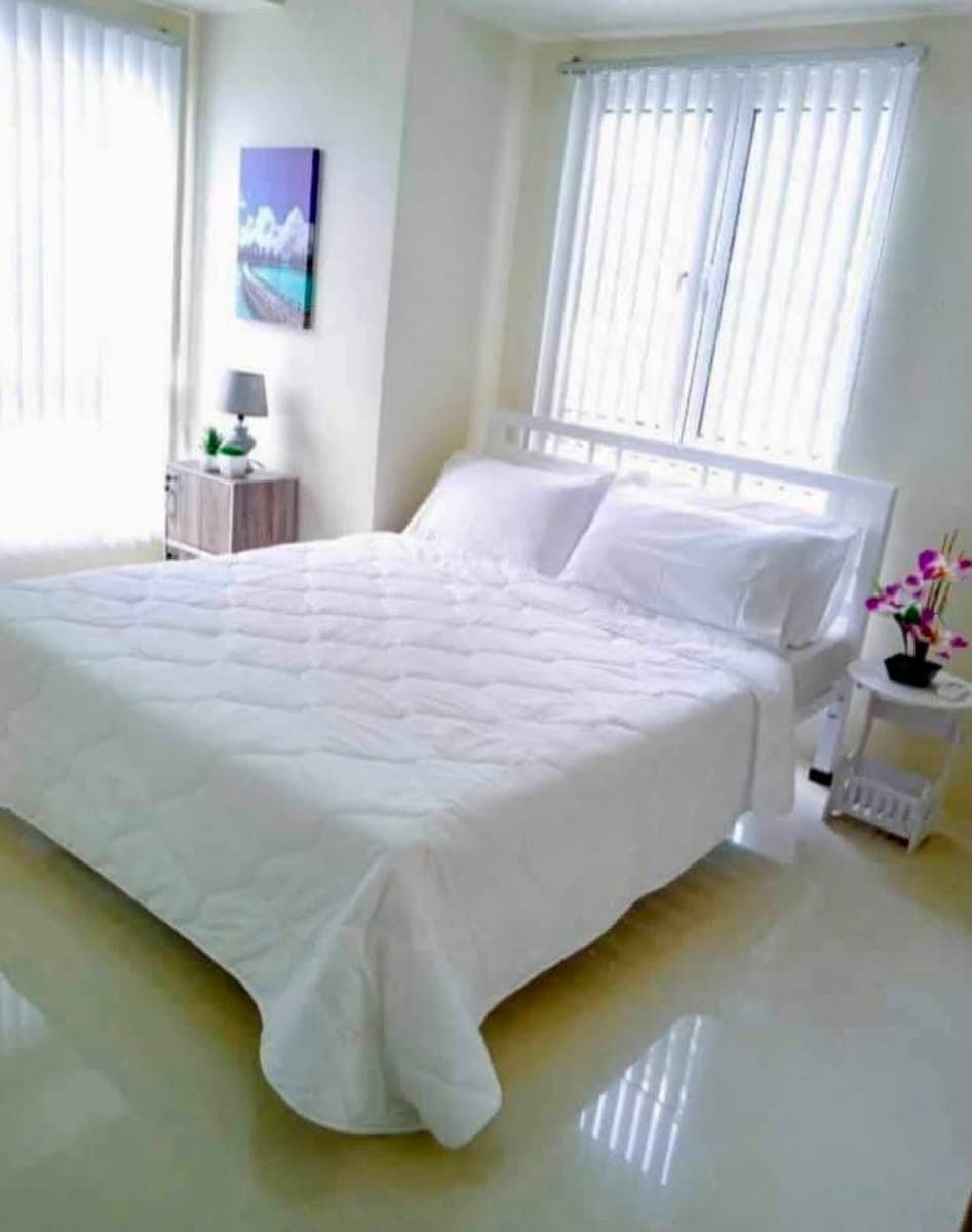 Condo Unit for Rent in BGC - photo 2
