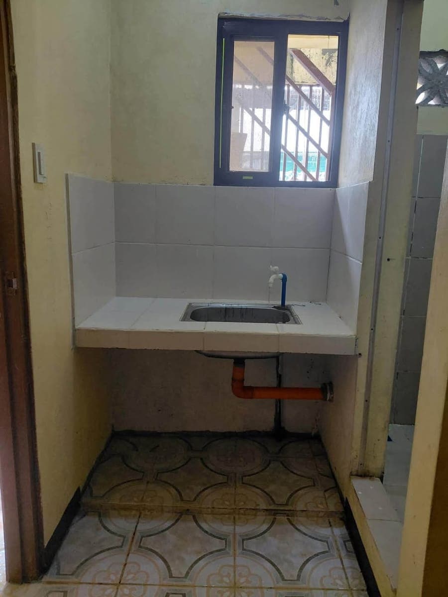 LOCATION: NAPINDAN TAGUIG NEAR C6 ROAD - photo 5