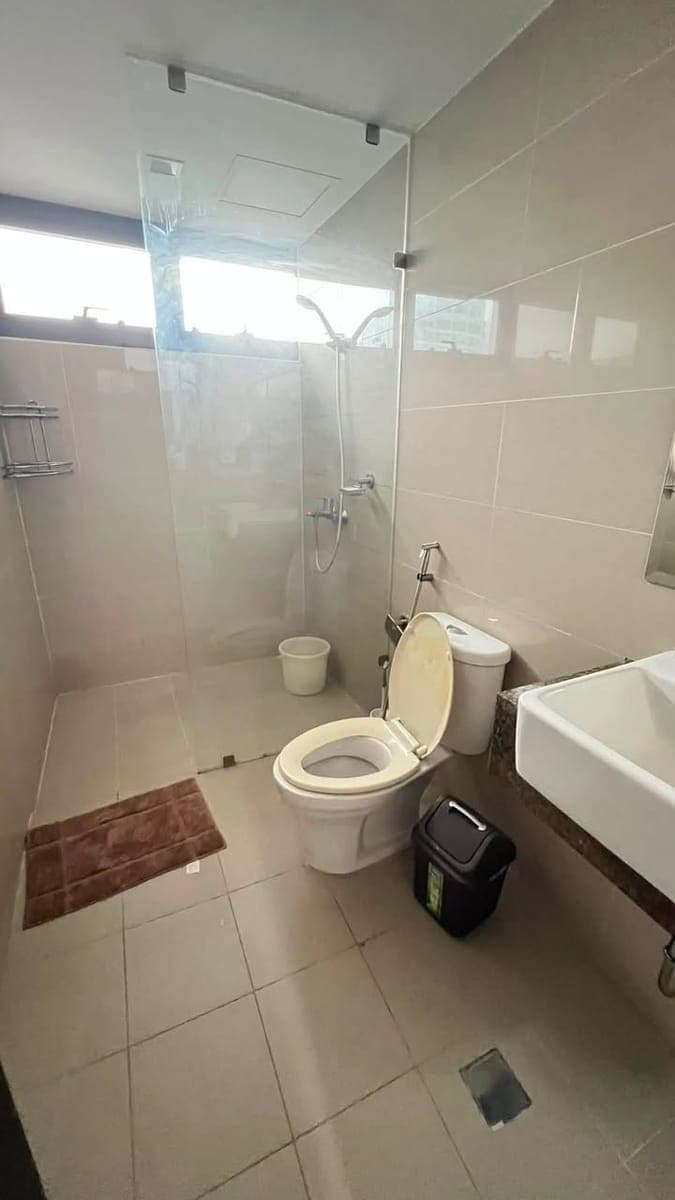 Eastwood City Condo for rent - photo 5