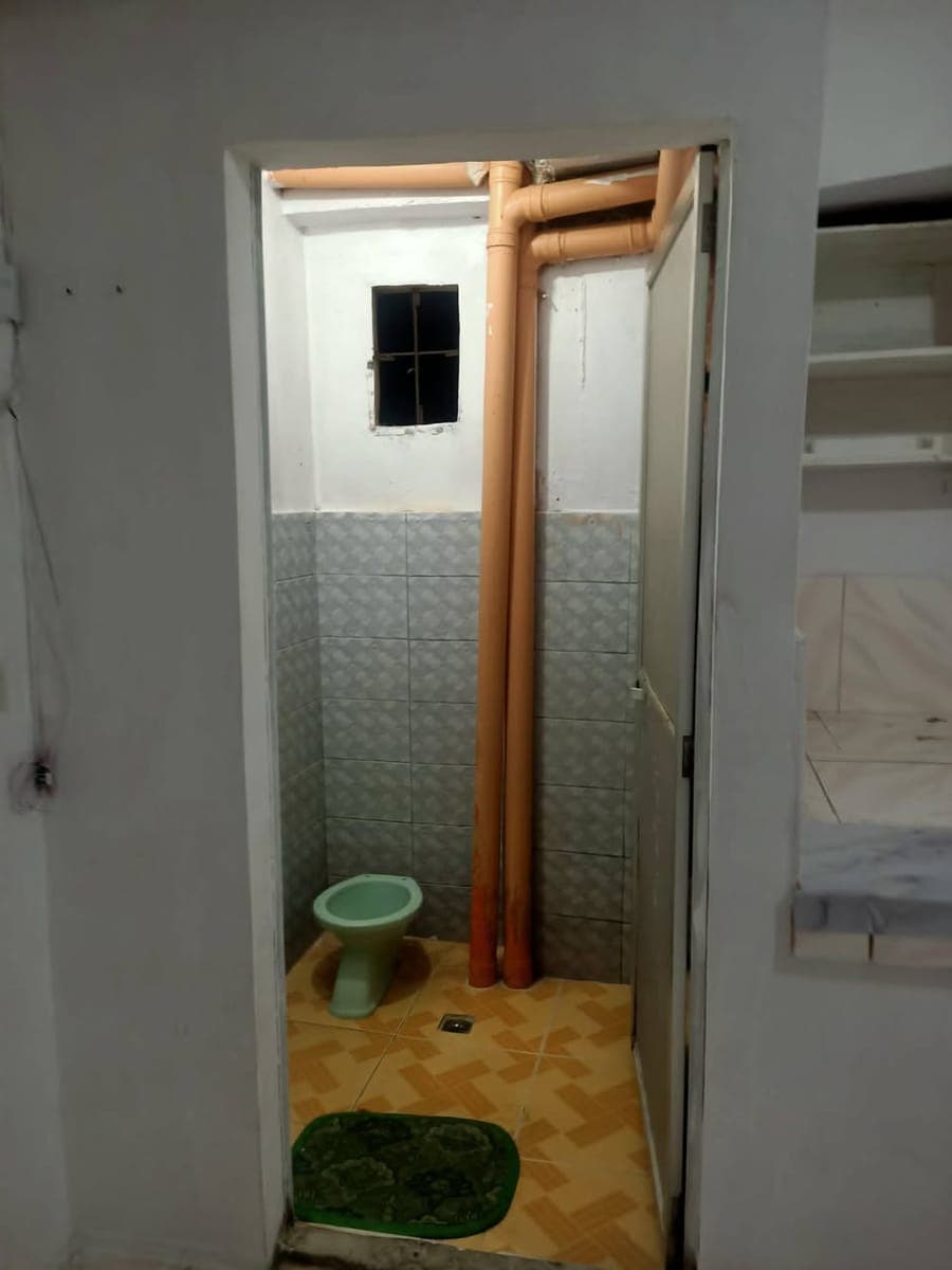 Room for rent 1 bedroom sub meter water provide air con Own ilaw motor parking 40d pili st north signal near plaza nueve - photo 5