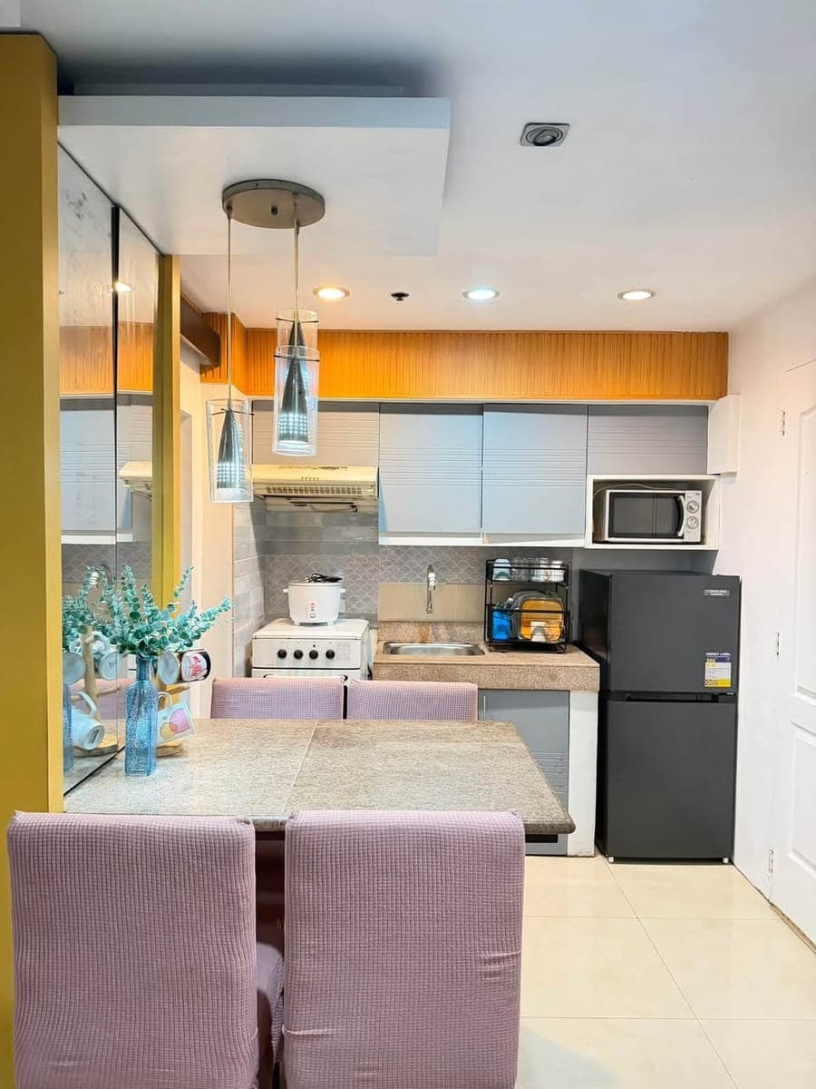 Condo unit for rent @ Victoria towers timog cor panay ave QC - photo 2