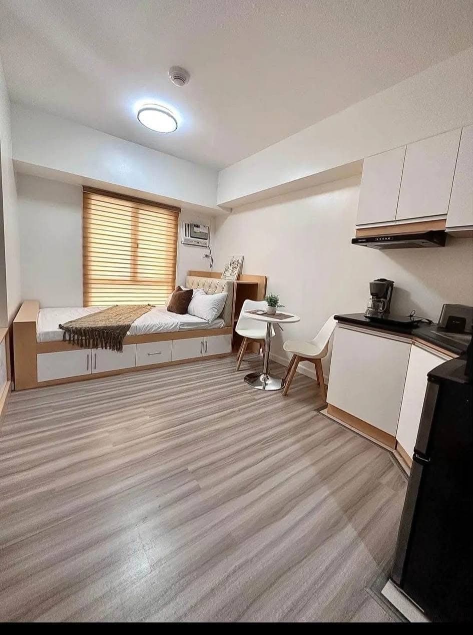 Avida Riala-T4-3rd floor- 20k including condo dues ‼️‼️ - photo 1
