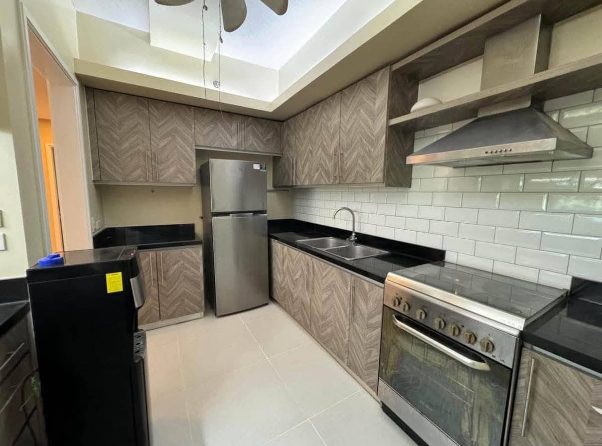 Palm Tower - One Serendra for Rent - photo 2