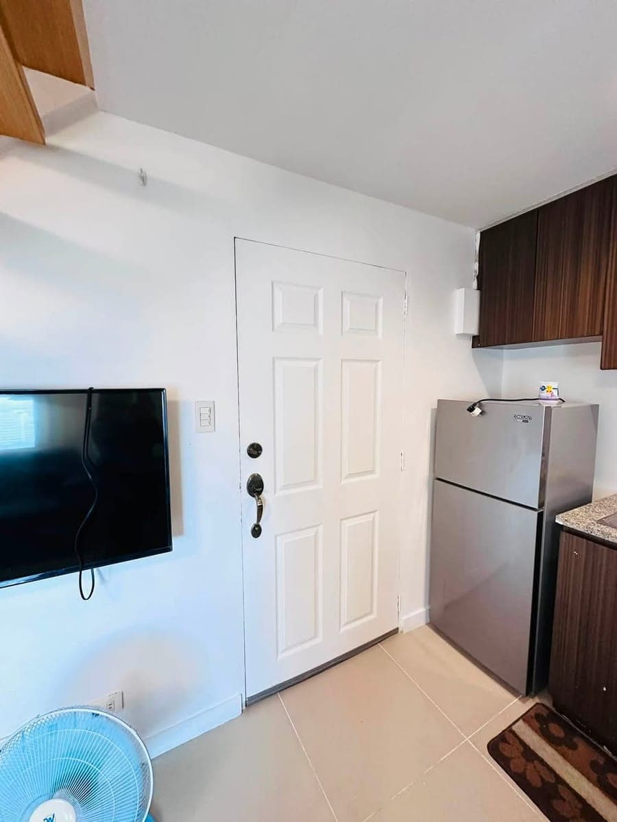 CONDO UNIT W/ PARKING FOR RENT!! - photo 4