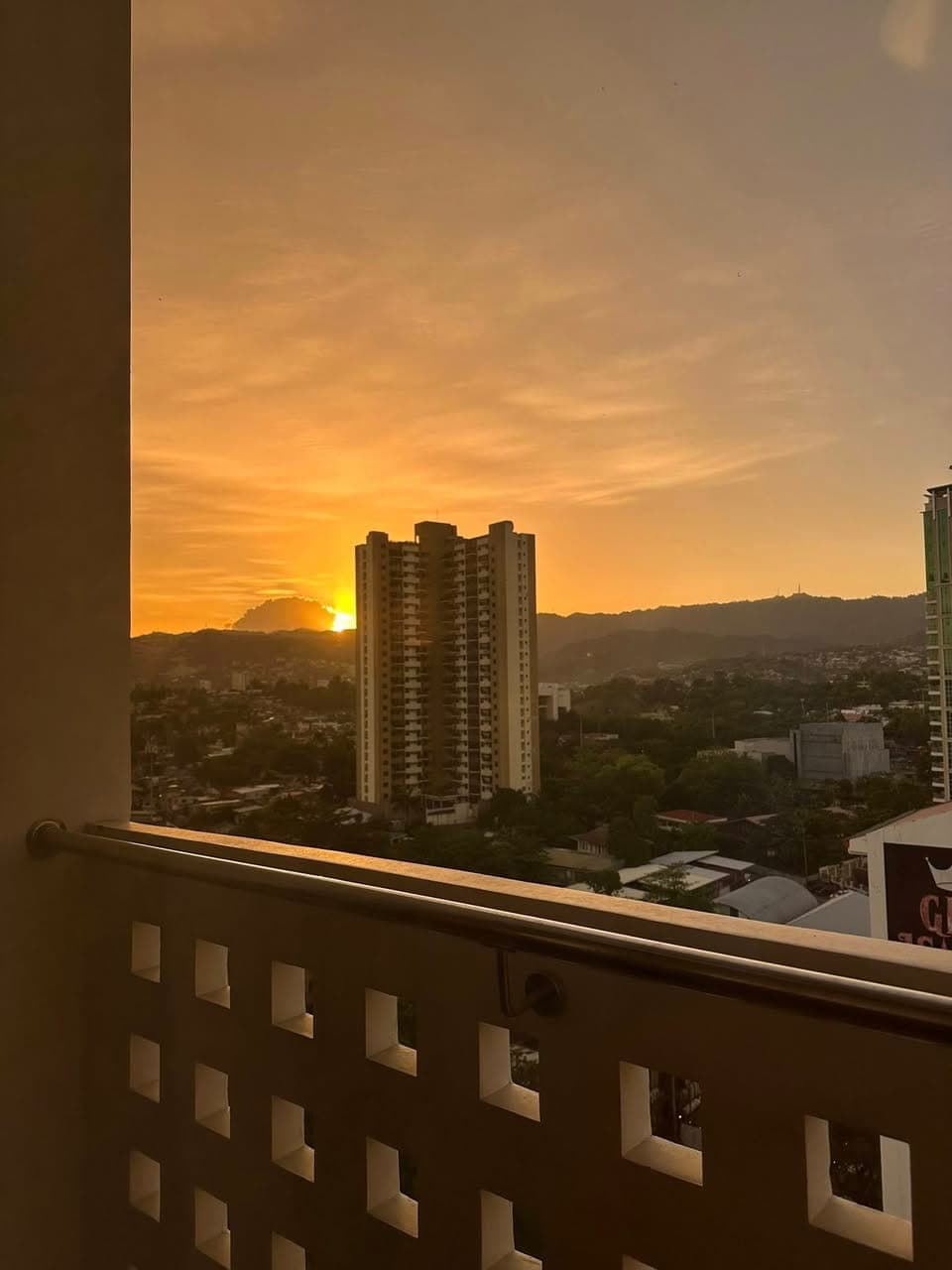 🏢 FOR RENT: Fully Furnished Studio at Trillium Residences - photo 5