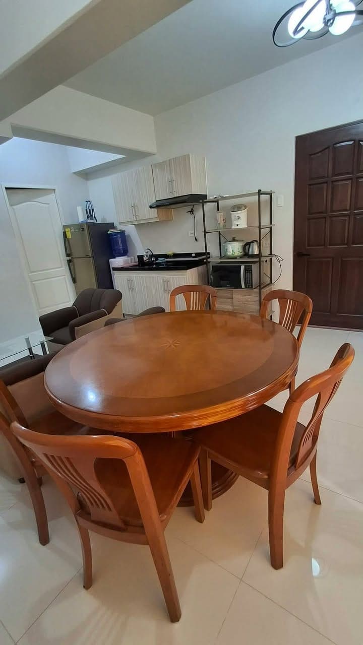 FULLY FURNISHED CONDO FOR RENT !FACING POOL 2nd floor. - photo 2