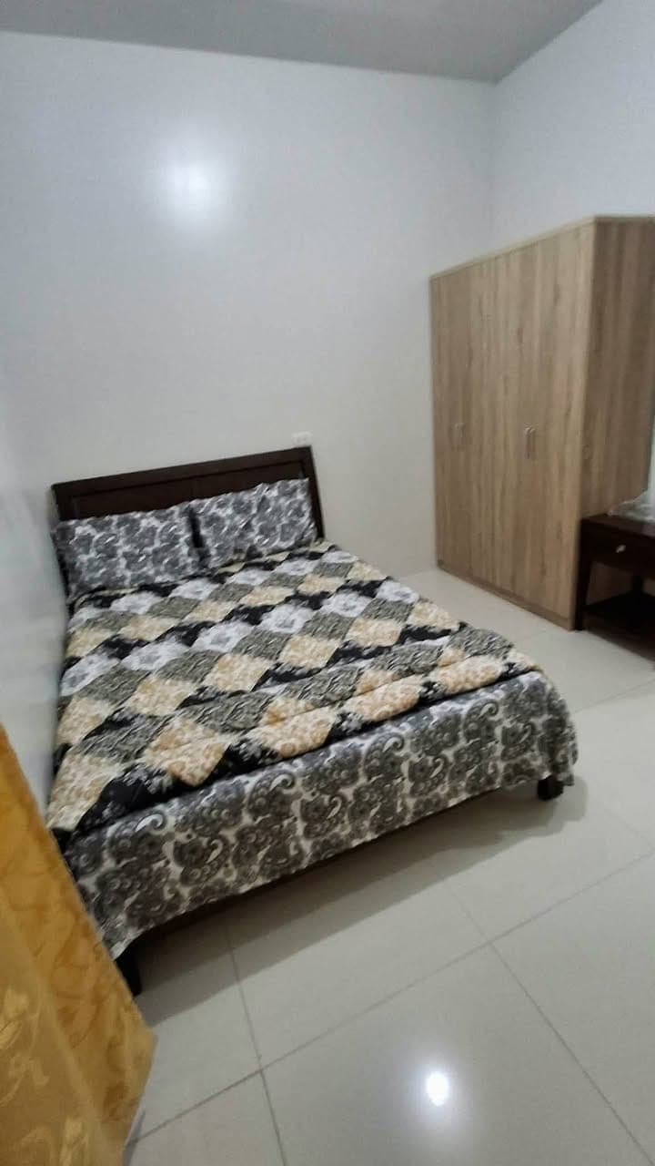 FULLY FURNISHED CONDO FOR RENT !FACING POOL 2nd floor. - photo 4