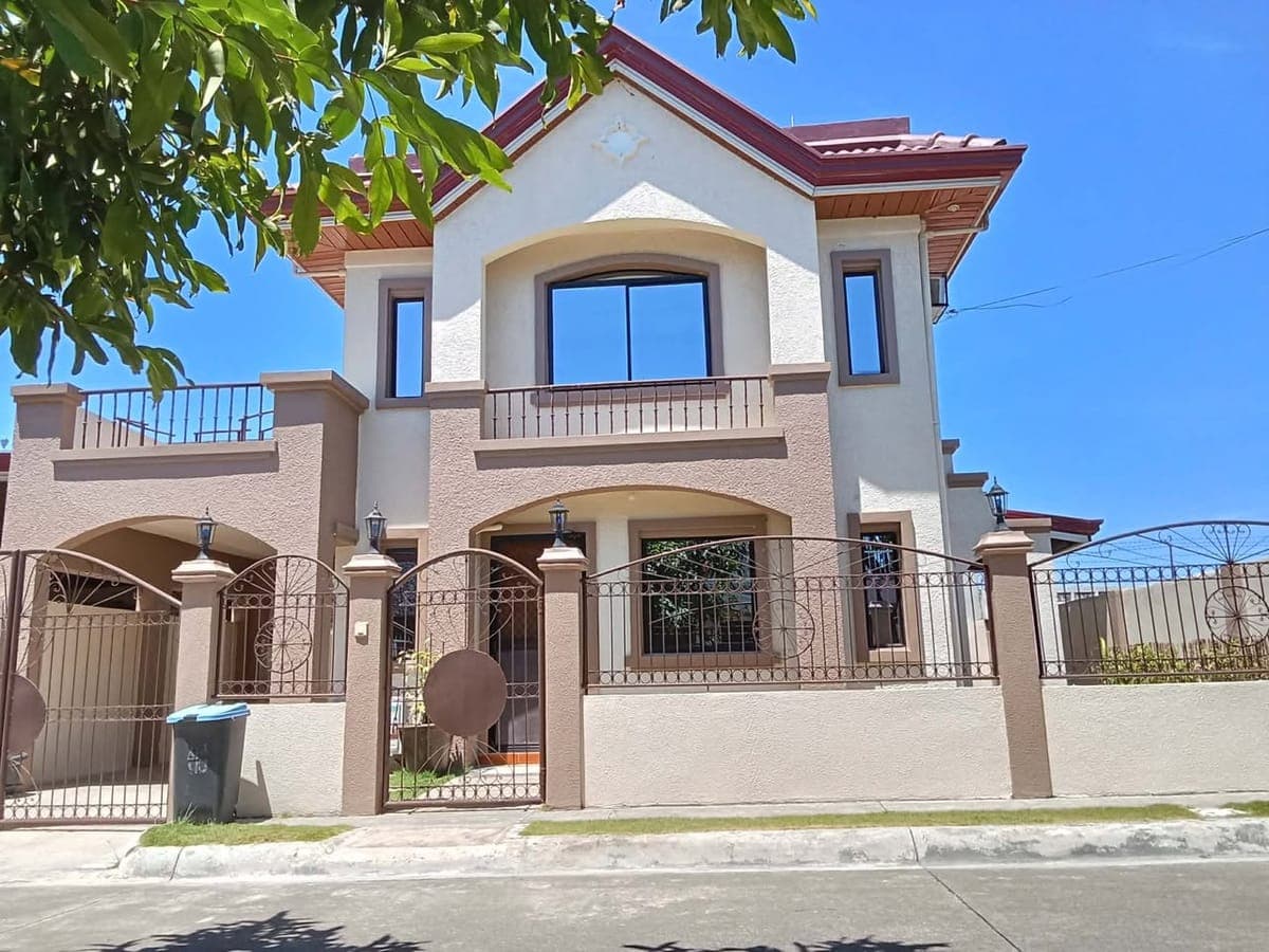 HOUSE FOR RENT 🎉 - photo 1