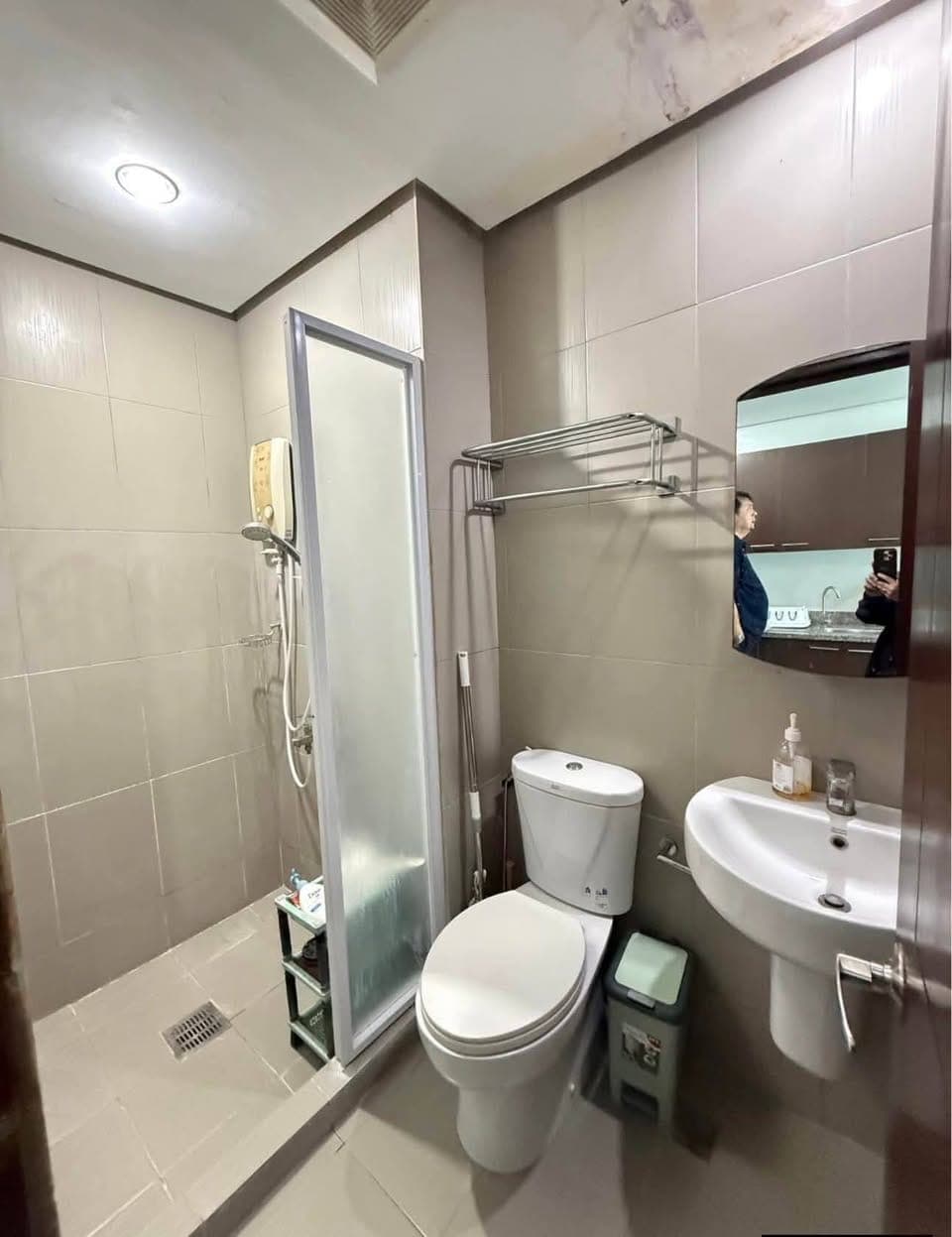 FOR RENT‼️Studio Unit with Balcony - photo 5
