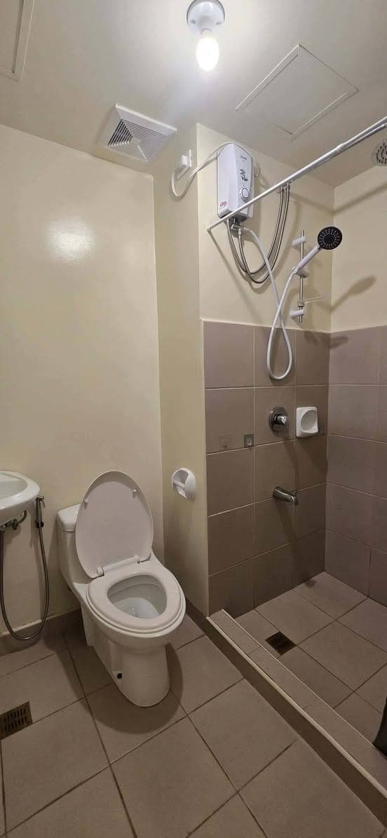 FOR LEASE - photo 3