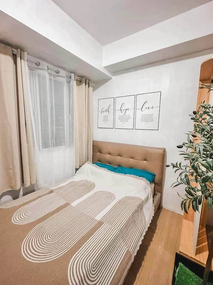 FOR RENT: ₱20,000/month. | Inclusive dues (negotiable) - photo 2