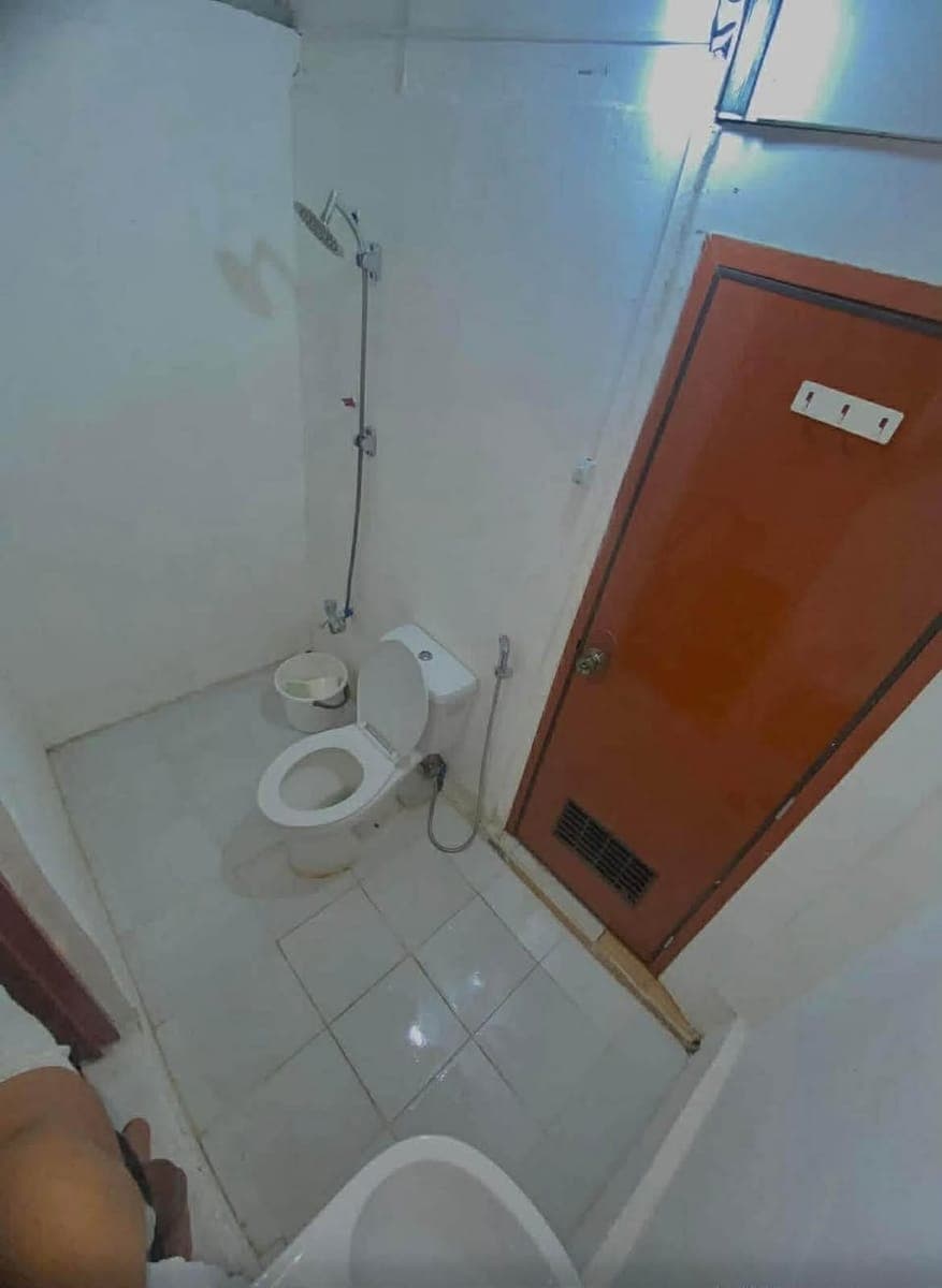 MALE BEDSPACE BGC TAGUIG AREA - photo 5