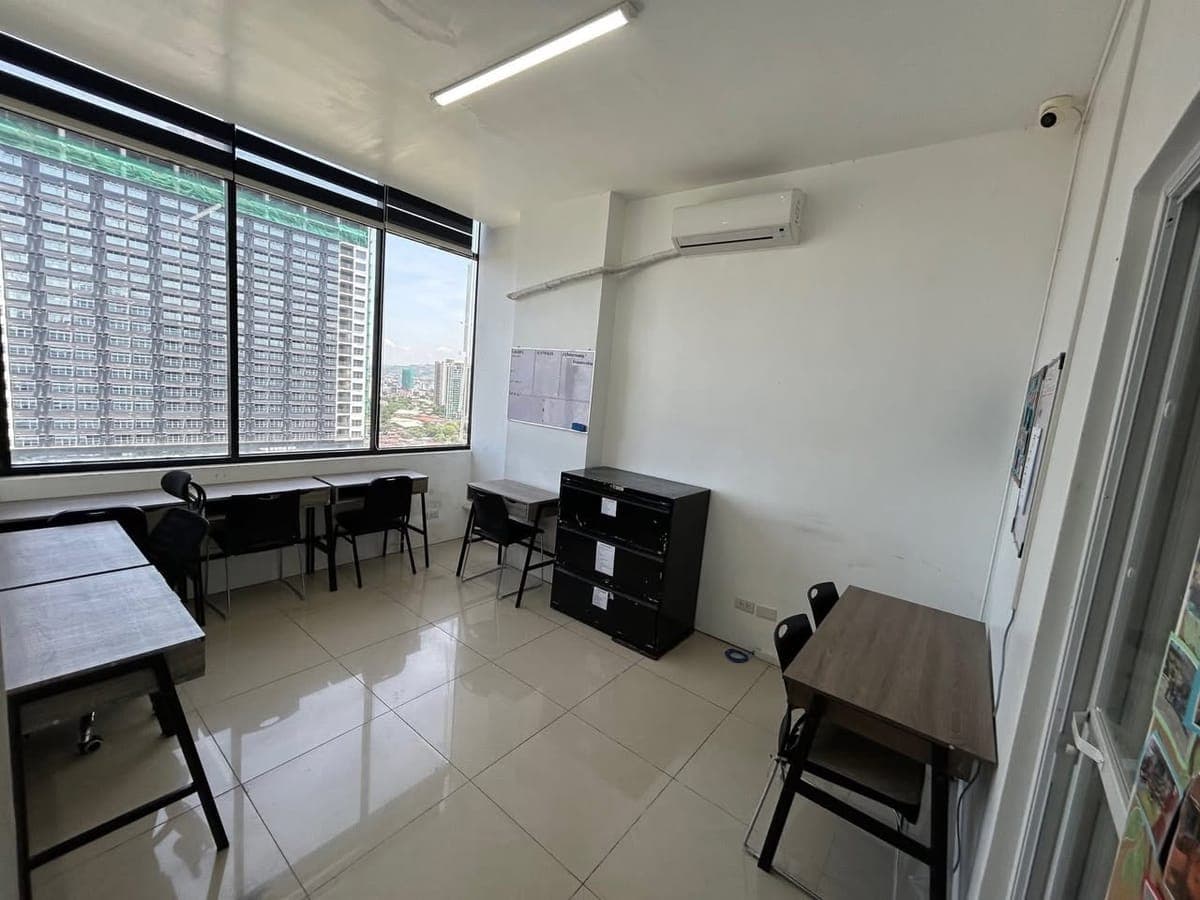 Office 20 sq meters available ASAP at Avenir Archbishop Lahug Cebu City. - photo 2