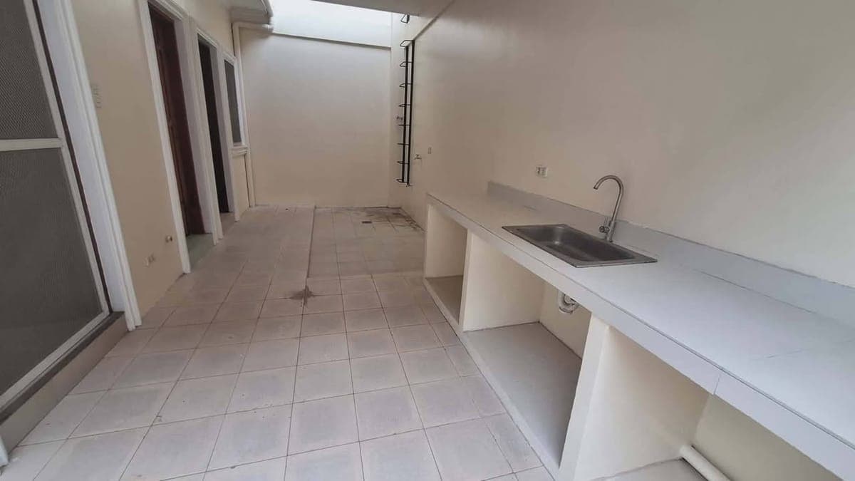 UNFURNISHED 3-BEDROOM HOUSE FOR RENT IN MABOLO, CEBU CITY - photo 4