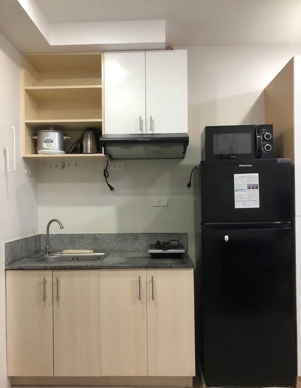 FOR RENT: Studio Condo Unit - photo 2