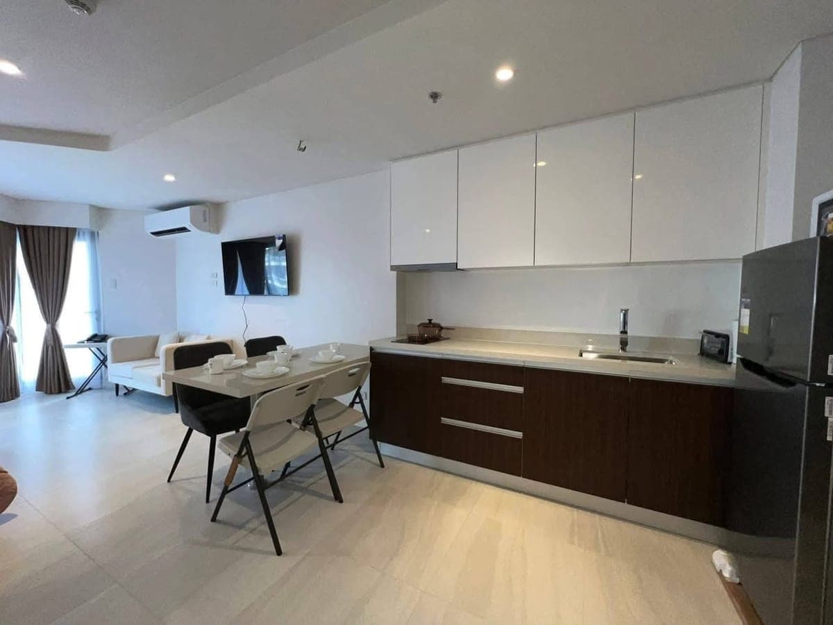 Experience the ultimate seaside lifestyle in this beautifully renovated studio at Tambuli Seaside Li... - photo 4