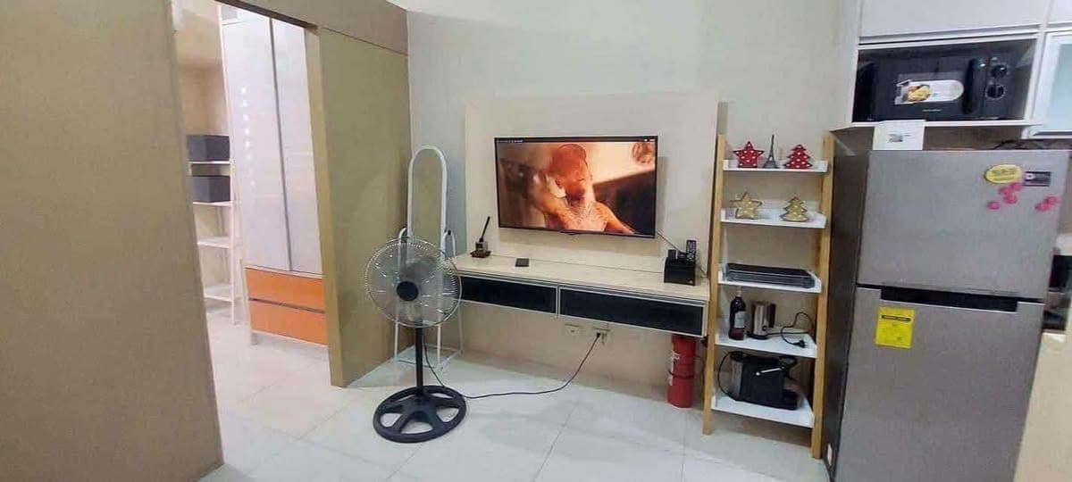 📍 CONDO UNIT FOR LEASE - photo 2