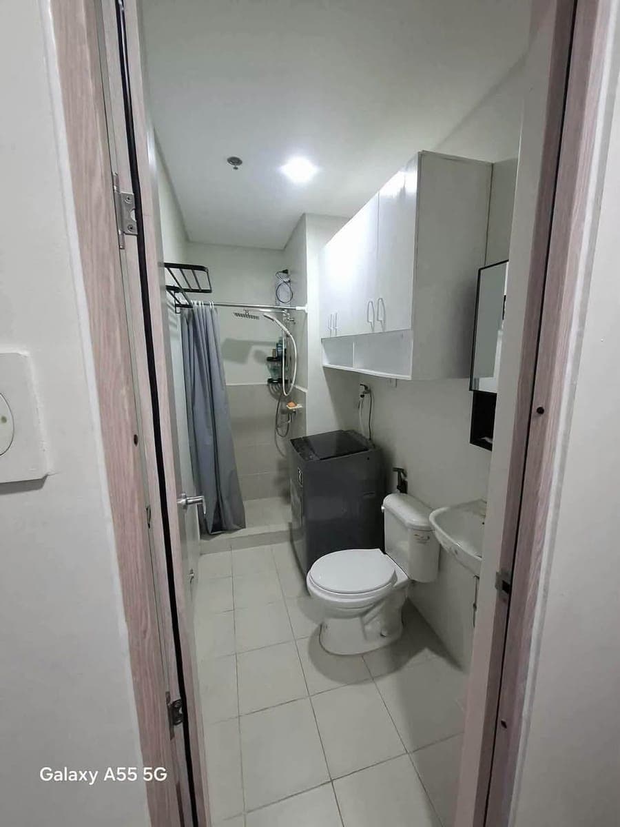 Hill Residence‼️           available on Sept 18 - photo 1