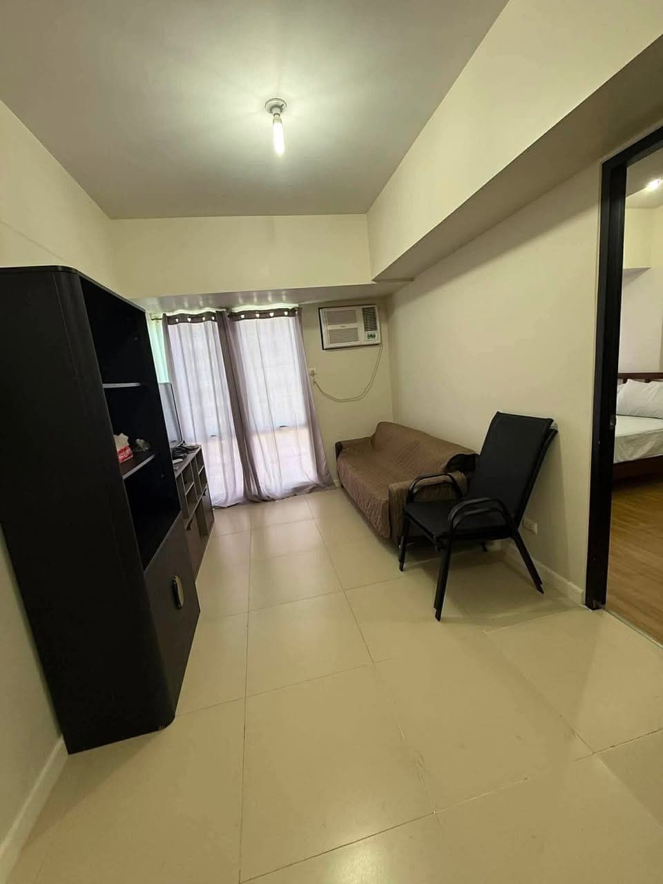 ✨ FOR RENT — High Floor 1BR Condo Unit ✨ - photo 5