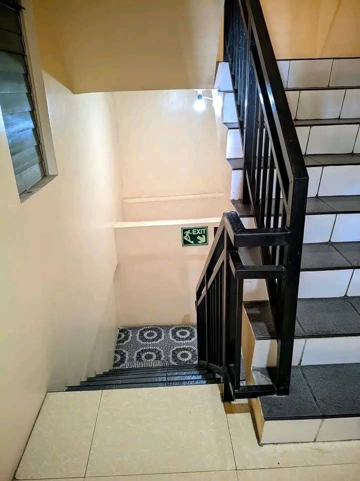 A spacious studio for rent in a clean, quiet  and secured environment near St. Martin's Cafe. - photo 3