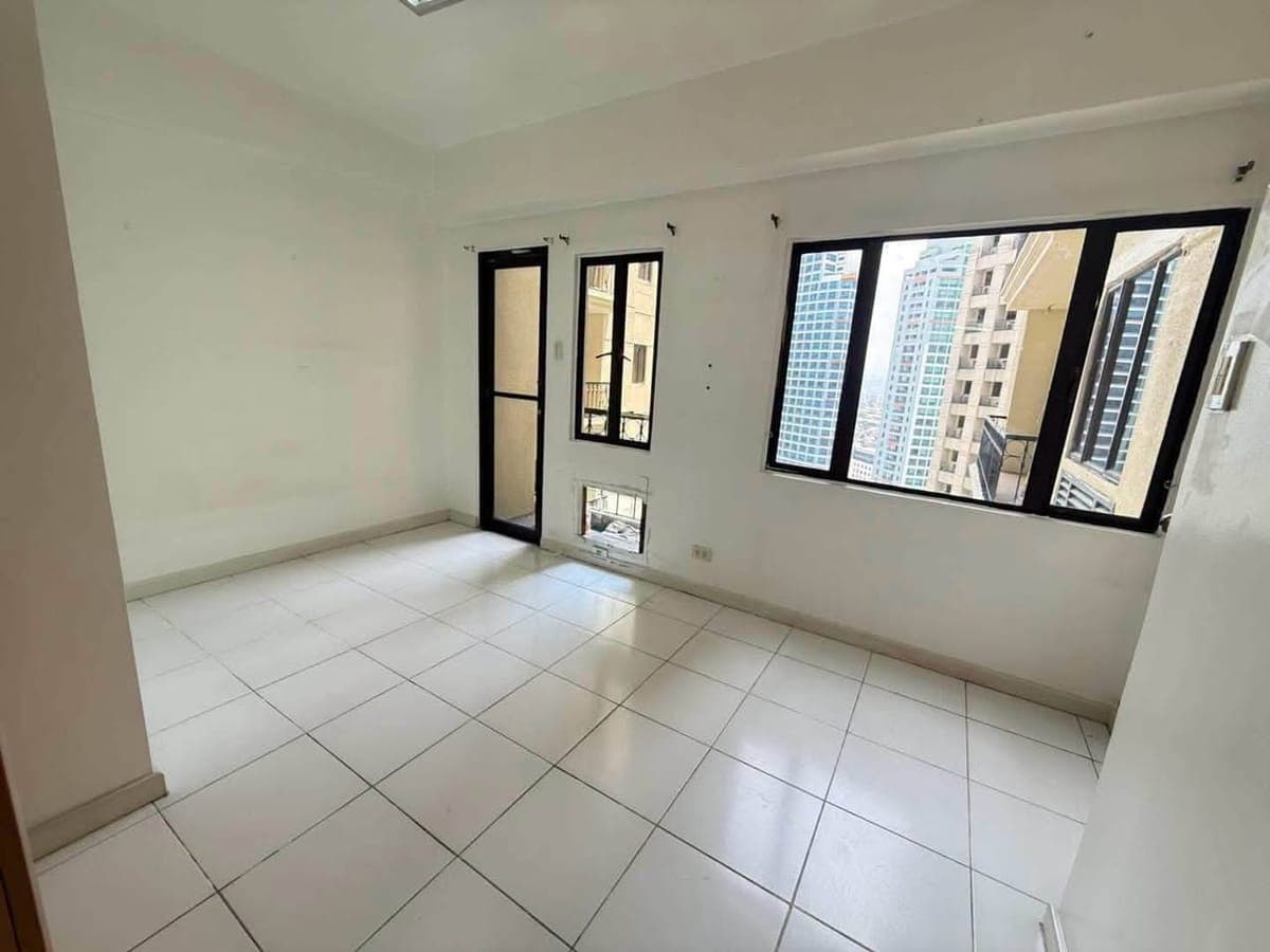 Eastwood City Condo for rent - photo 1