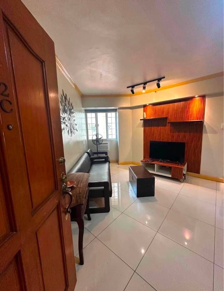 Eastwood City Condo for rent - photo 4