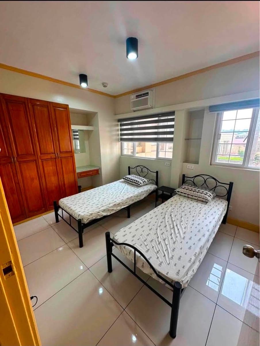 Eastwood City Condo for rent - photo 5