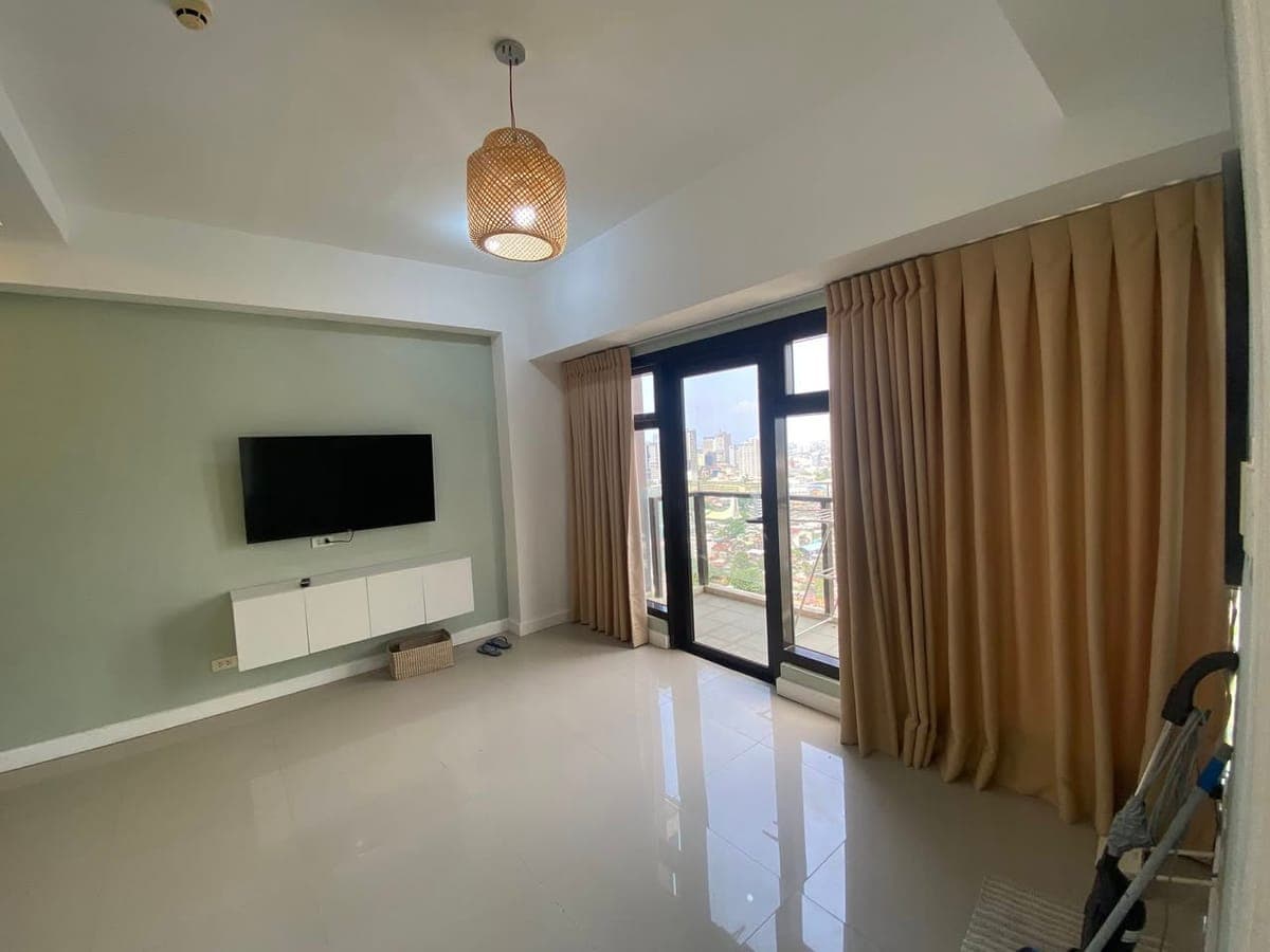 🏢✨ FOR RENT: Furnished 1BR Condo with Balcony ✨🏢 - photo 2