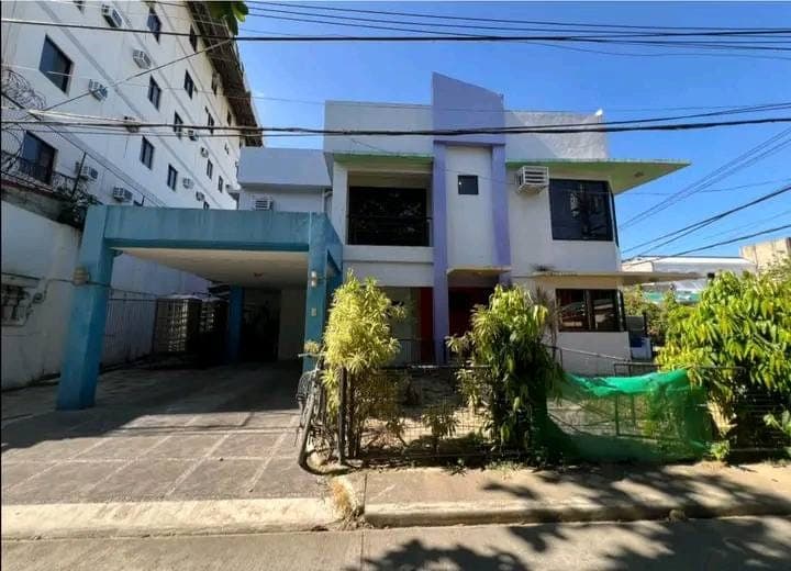 🏡HOUSE FOR RENT WITH GARDEN IN BANILAD - photo 1