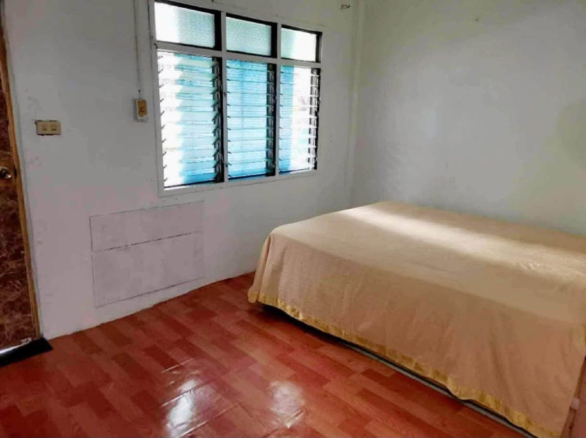 🏡 BIG ROOM FOR RENT – COUPLE OR SOLO🏡 - photo 2