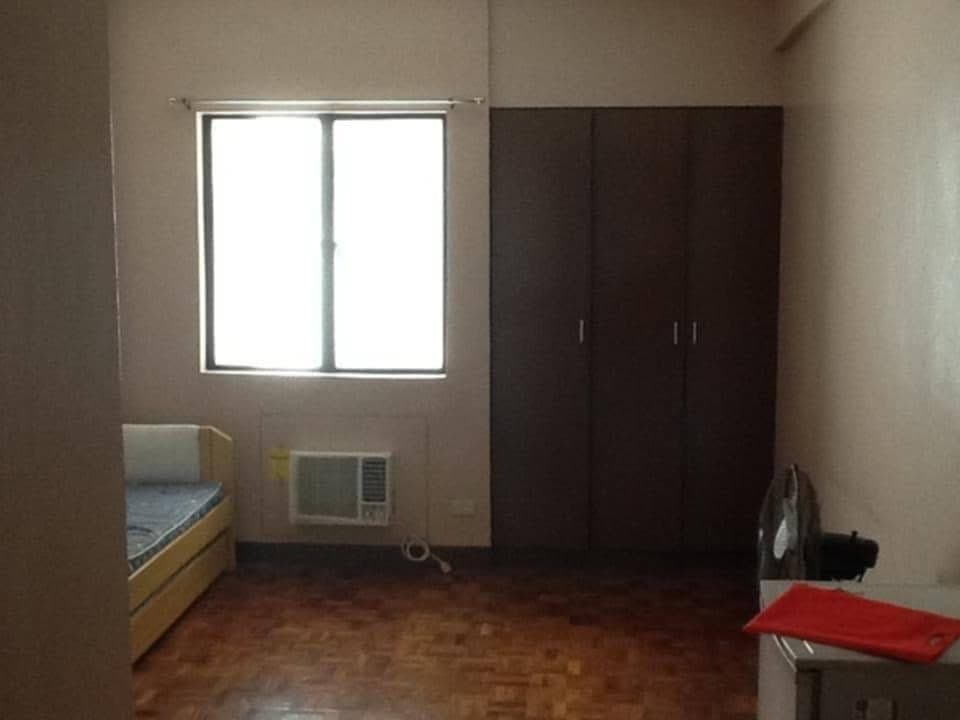 STUDIO FOR RENT CITY LAND 9 CONDO DELA ROSA MAKATI - photo 1