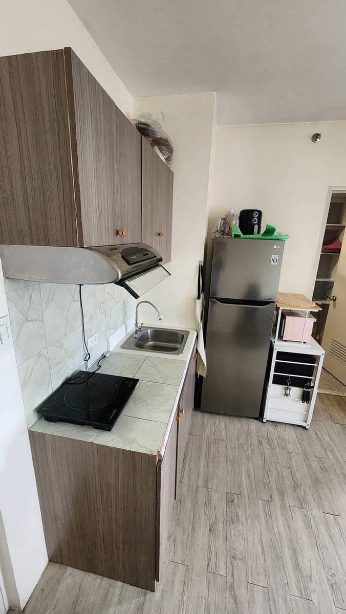 For Rent 1 Bedroom unit - photo 2