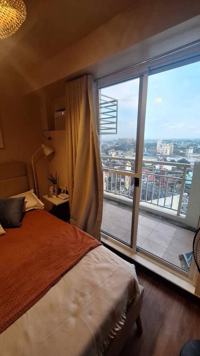 Fully furnished one bedroom condo unit for rent located at the 18th Floor of Prisma Residences, Bago... - photo 2