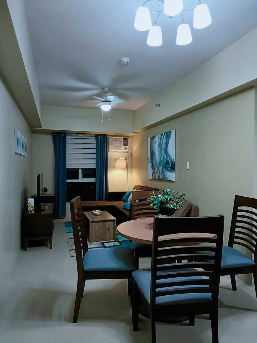1BR Unit at Avida Riala, IT Park, Cebu City (CORNER, W/ INTERNET & WASHING MACHINE) - photo 1