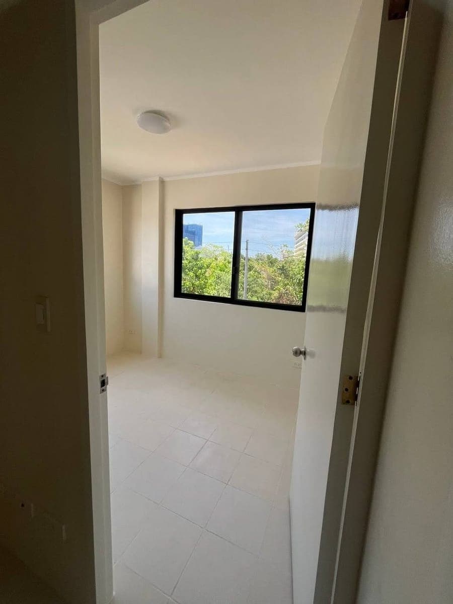 RPH-PL10355- FOR RENT inside Mactan Plains Subdivision, Phase 3 - photo 2