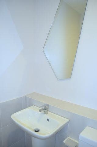 🏡 STUDIO CONDO FOR RENT - photo 3