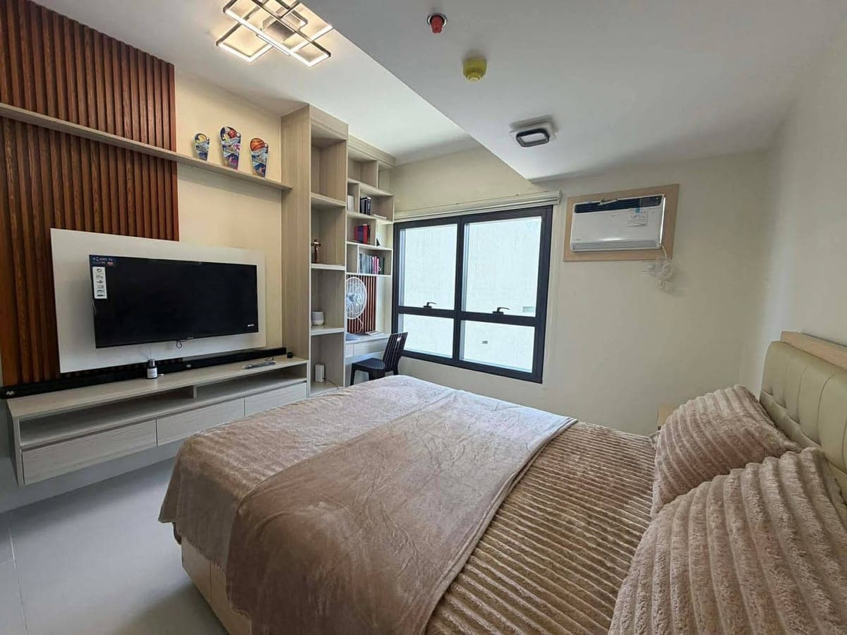 ✨ CITY LIVING FOR ONLY ₱20,000/MONTH! ✨ - photo 1