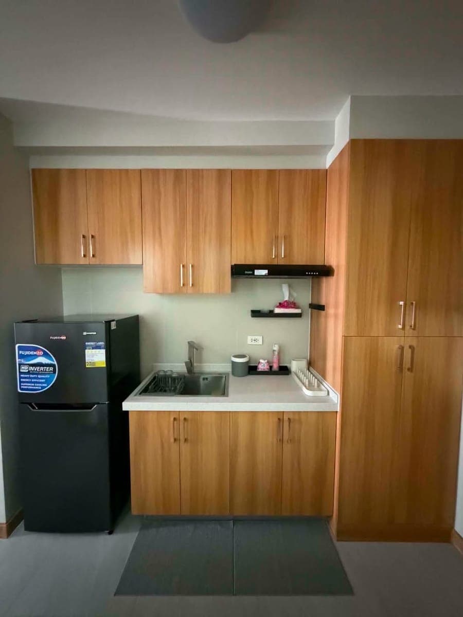 Unit  For rent                 Congressional Town Center                                    TOWER 2 - photo 1