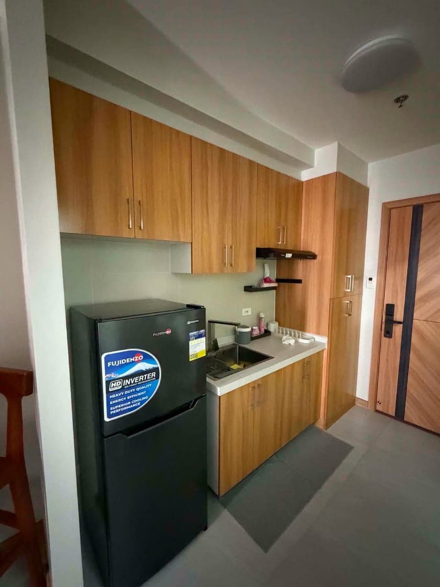 Unit  For rent                 Congressional Town Center                                    TOWER 2 - photo 2