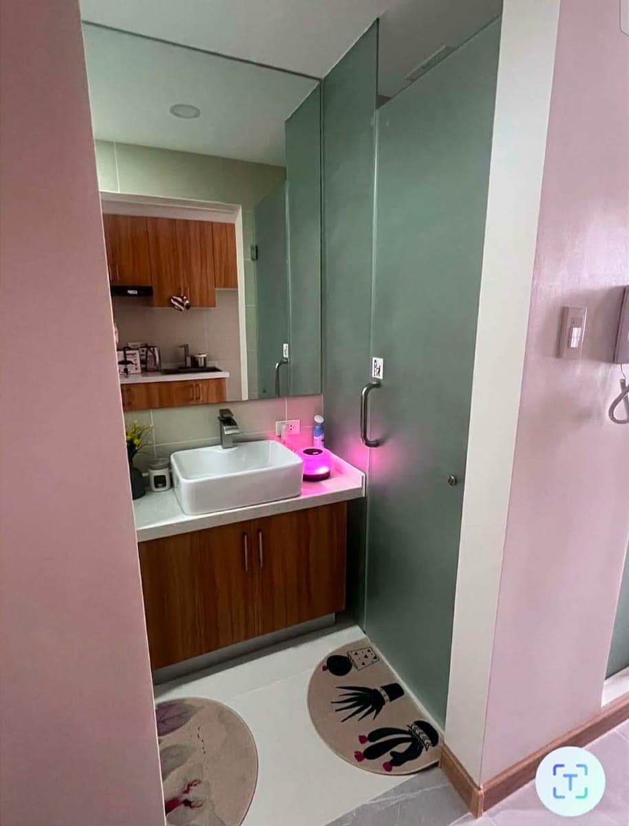 Unit  For rent                 Congressional Town Center                                    TOWER 2 - photo 3